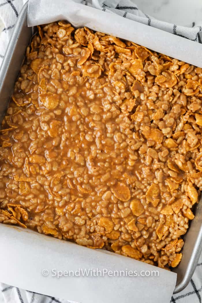 Nincs sütés mogyoróvaj négyzetek a serpenyőben