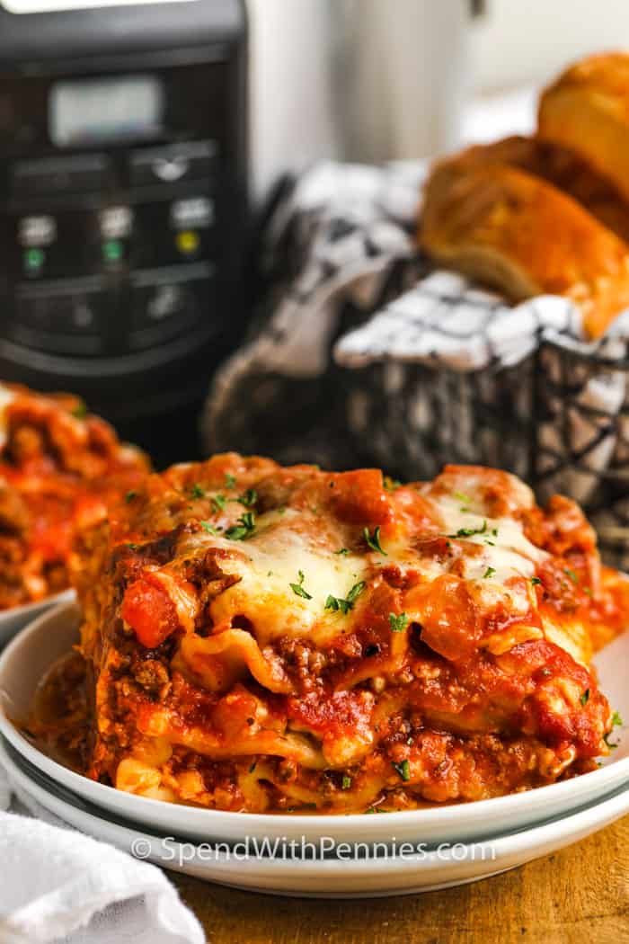 közelről a bevont Crock Pot Lasagna