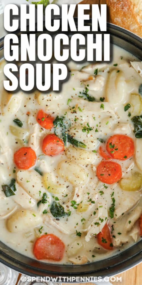 Készítsen másolatot a csirke Gnocchi levesről a főzőlapon, a Crockpot-ban vagy az Instant Pot-ban, egyszerű receptünkkel. Ez a finom kiadós leves teljes étkezésként szolgálhat, ha kenyérrel és salátával tálalják! # költemények # csirkemellocukorleves # leves # recept # másolat # olivegarden #stovetop # sertéscsésze # instantpot # könnyű # egészséges # házi Csirke Gnocchi leves egy edényben címmel