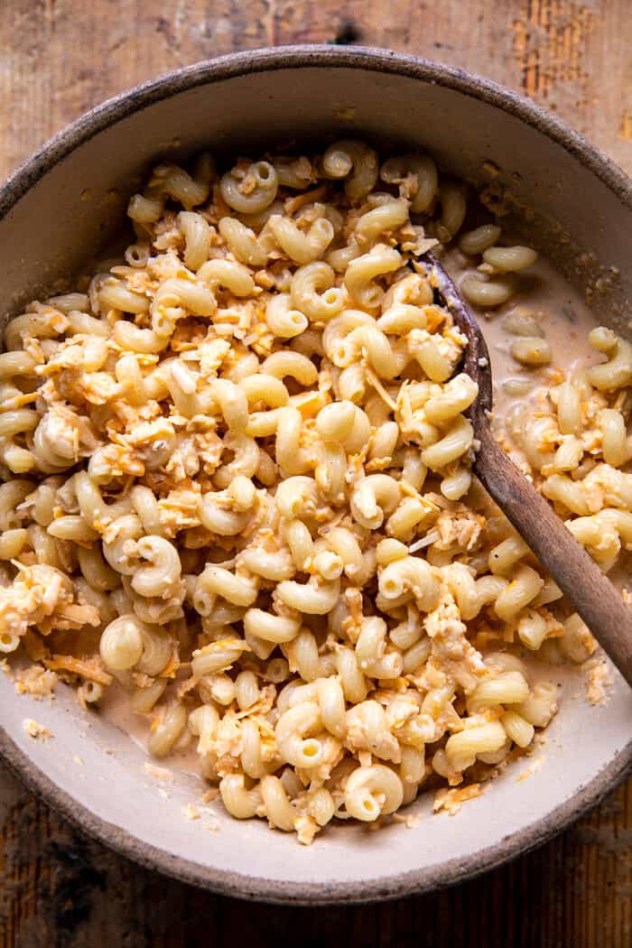 Könnyű déli stílusú sült mac és sajt |  halfbakedharvest.com