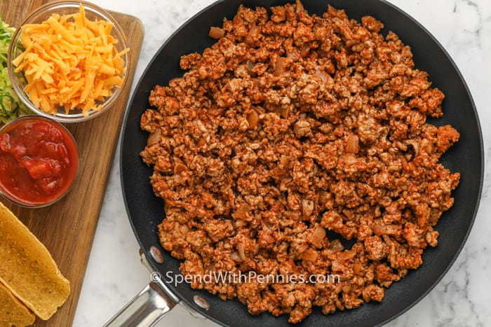 főtt hús az Easy Turkey Tacos elkészítéséhez