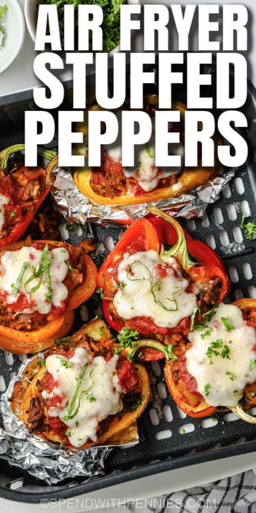 A levegős sütőbe töltött paprika készülhet rizzsel vagy anélkül - vagy a rizst quinoára cserélheti. Vagy próbáld meg a karfiol rizst kicserélni egy keto vagy alacsony szénhidráttartalmú változatra! # költés pennyekkel # sütőpaprikával # töltöttpaprika #egy # recept # egészséges # rizs # marhahús # könnyű # legjobb # hajszárító főtt Air Fryer töltött paprika címmel