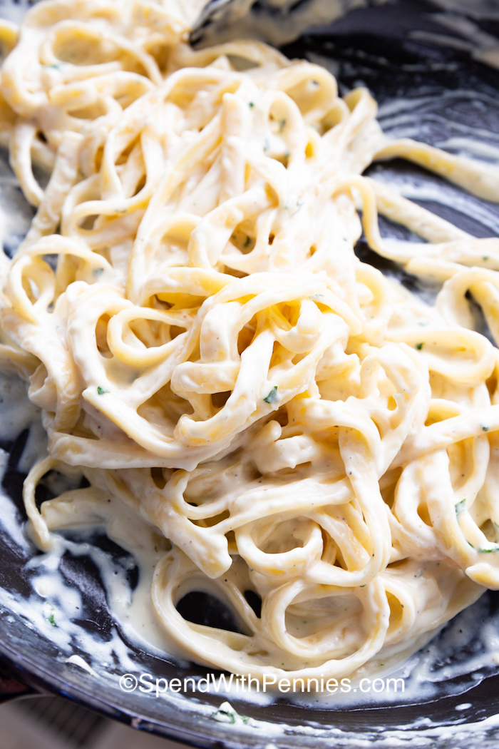 fettuccine alfredo egy serpenyőben