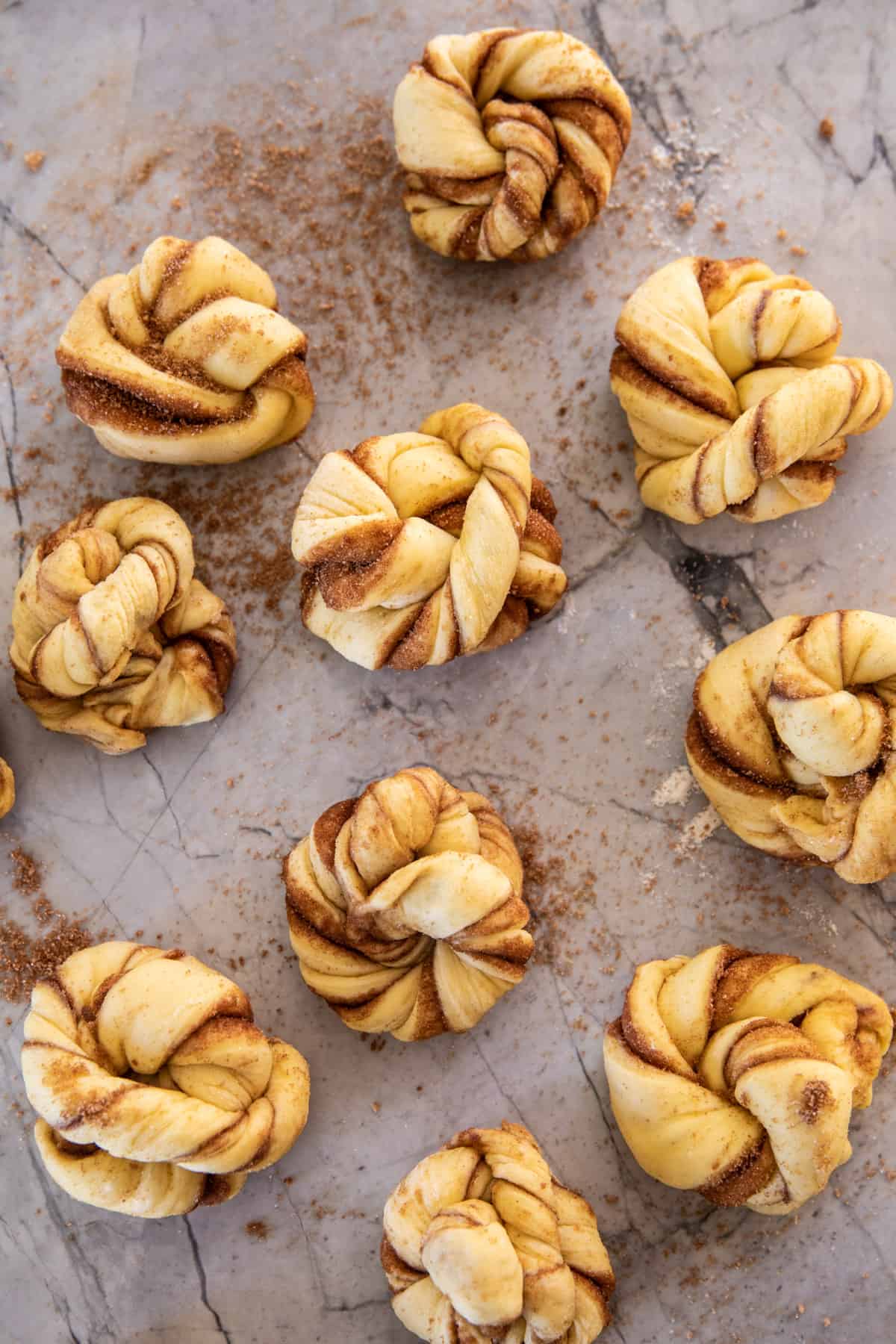 Fahéjcsomók kávécukorral |  halfbakedharvest.com